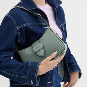 Coach Eliza Shoulder Bag With Zipper Closure NWT In Sage Green